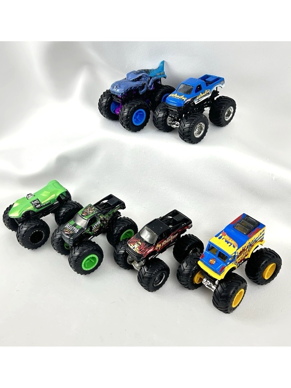 Hot Wheels Monster Jam Lot 1/64 Monster Portions Annihilator Mega Wrex